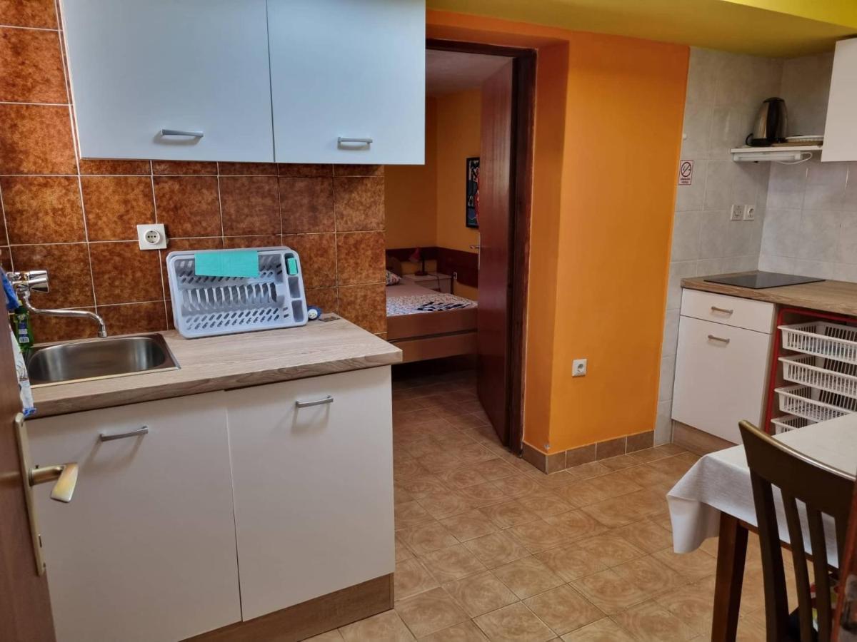 Apartments Jelena Peroj Esterno foto